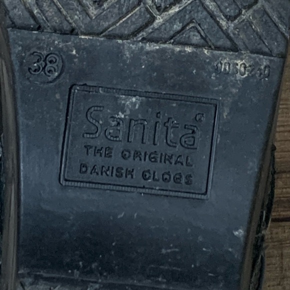 Sanita Black Leather Clogs Size 38 - Picture 4 of 4